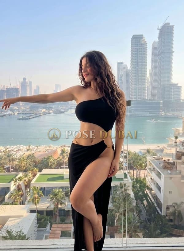 Aanya, 22, escort in Dubai — 166 cm (photo 4 of 5)