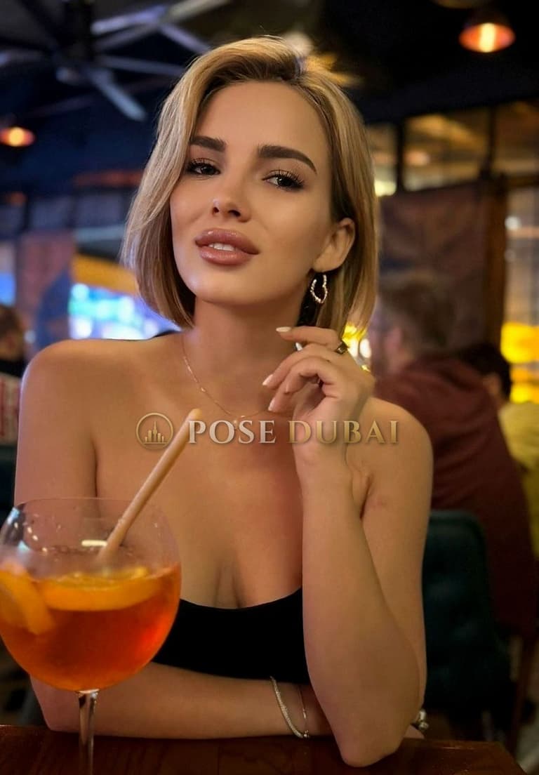 Adelina, 24, escort in Dubai — Belarusian, 163 cm (photo 1 of 8)