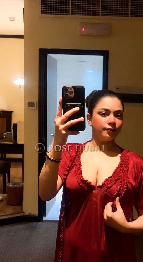 Aishwarya, 22, escort in Dubai — 170 cm, Indian (photo 8 of 8)