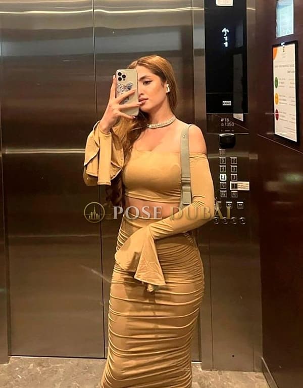 Alina, 24, escort in Dubai — Russian, 170 cm (photo 9 of 9)