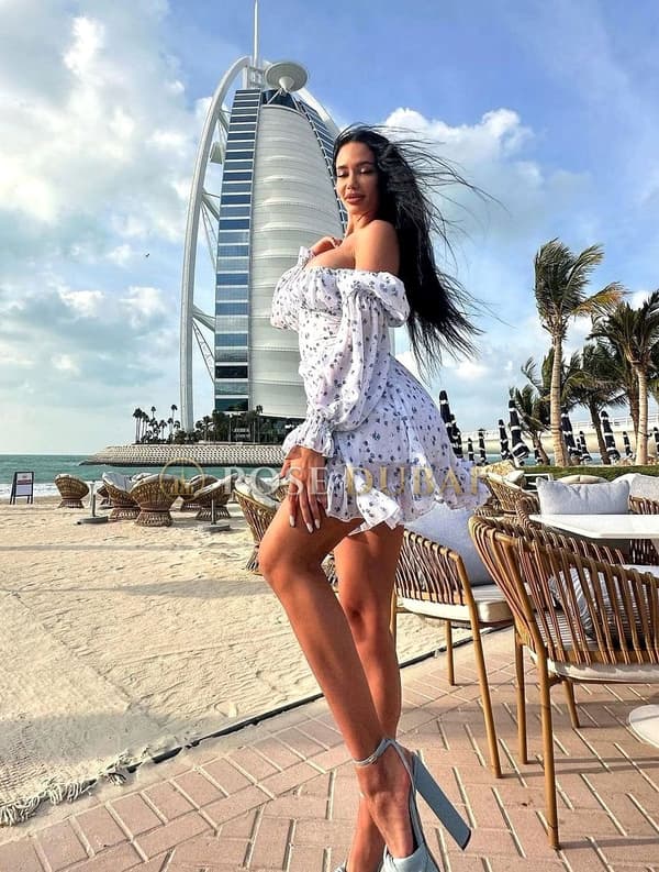 Alina, 25, escort in Dubai — Ukrainian, 170 cm (photo 3 of 9)