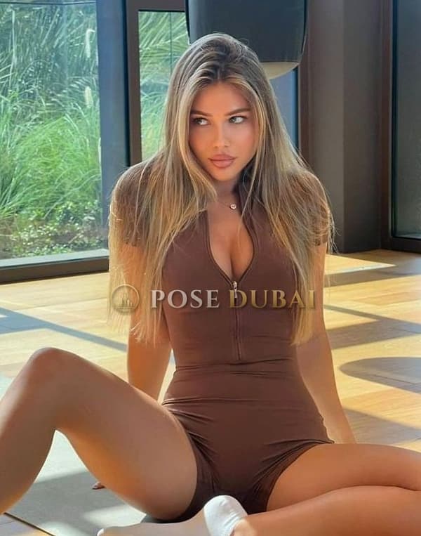 Anna, 22, escort in Dubai — 168 cm (photo 12 of 13)
