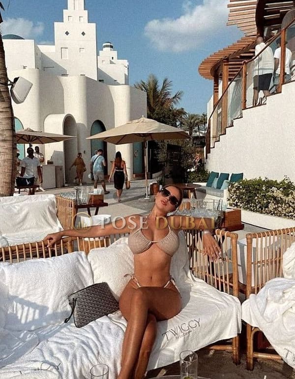 Annie, 23, escort in Dubai — 168 cm (photo 4 of 7)