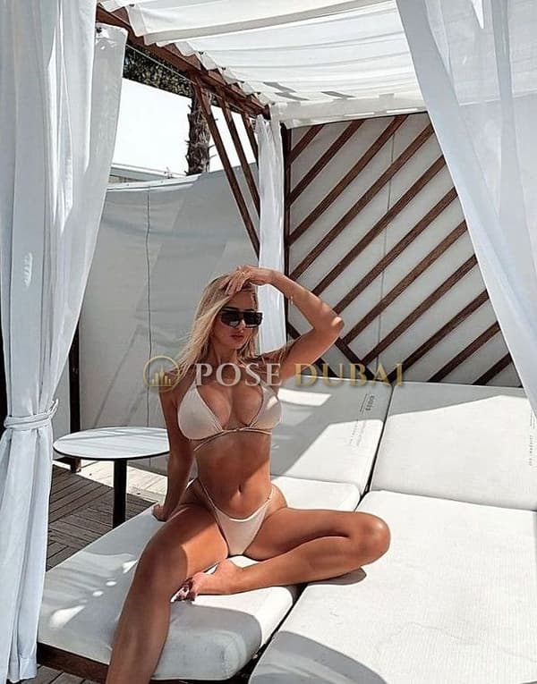 Annie, 23, escort in Dubai — 168 cm (photo 7 of 7)