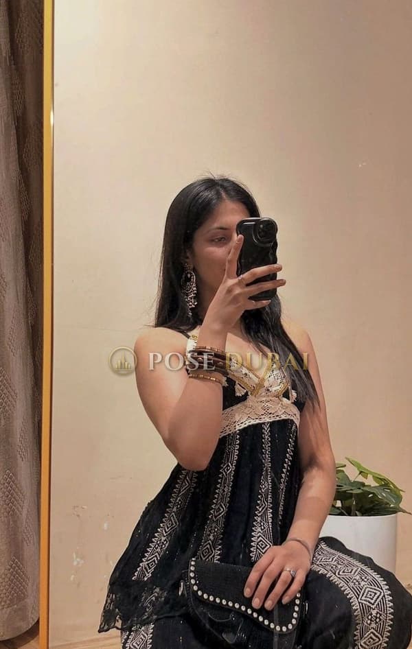 Arohi, 23, escort in Dubai — 173 cm, Indian (photo 2 of 6)