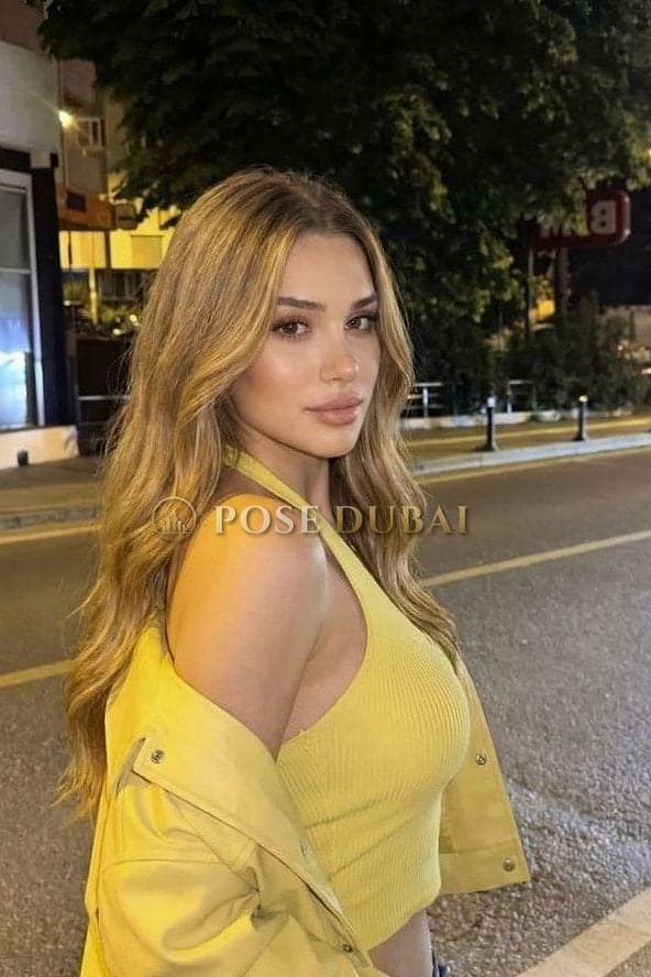 Elina, 22, escort in Dubai — 168 cm (photo 2 of 9)