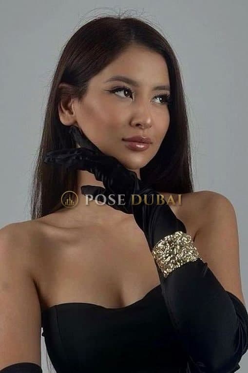 Esmina, 24, escort in Dubai — 166 cm (photo 2 of 13)