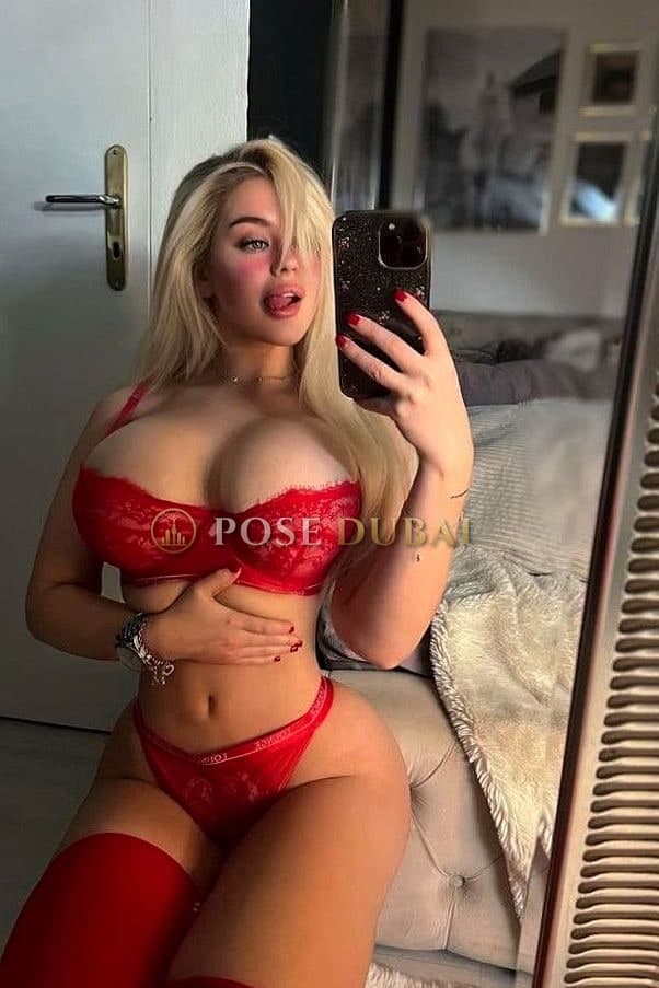 Irina, 22, escort in Dubai — 170 cm (photo 2 of 8)