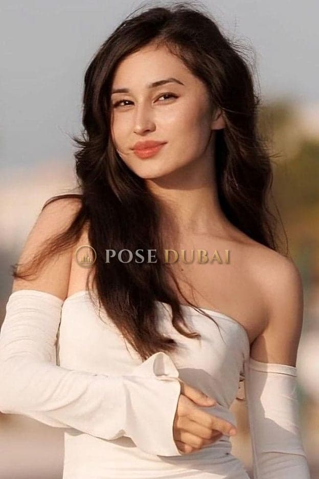 Liliya, 22, escort in Dubai — Turkmen, 168 cm (photo 3 of 13)