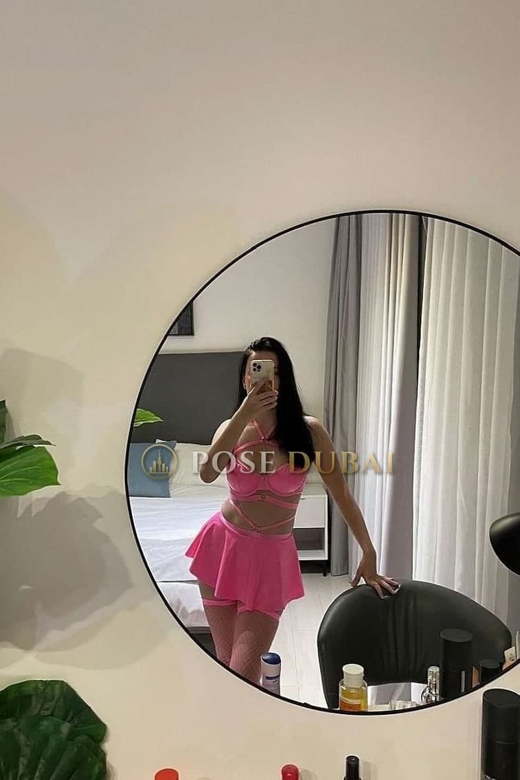 Milana, 25, escort in Dubai — Ukrainian, 165 cm (photo 1 of 4)