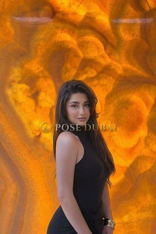 Taniya, 22, escort in Dubai — Indian, 167 cm (photo 3 of 4)