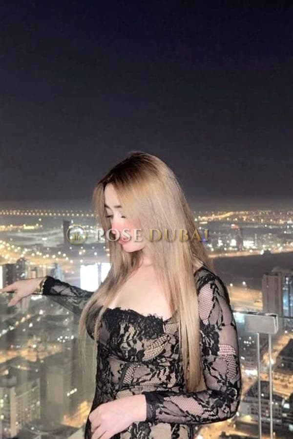 Tanvi, 21, escort in Dubai — Indian, 154 cm (photo 1 of 6)