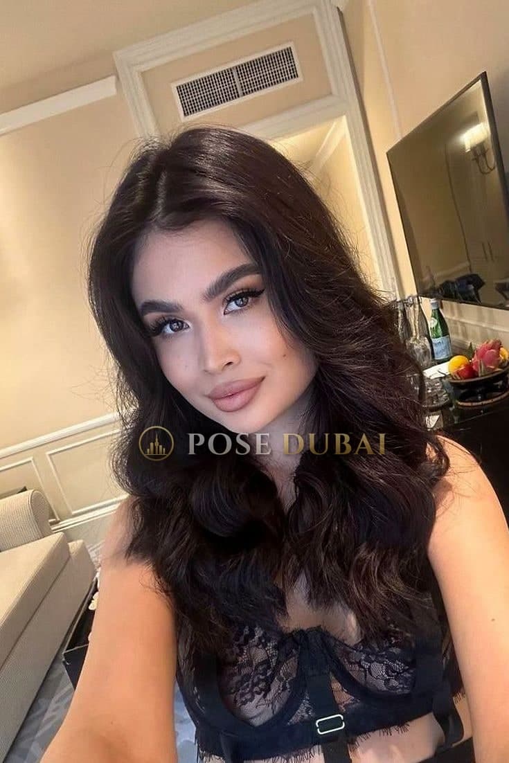 Zarina, 23, escort in Dubai — 170 cm (photo 1 of 11)