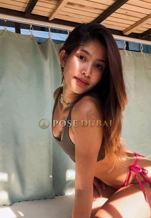 Diva, 24, escort in Dubai — Indonesian, 165 cm (photo 7 of 13)