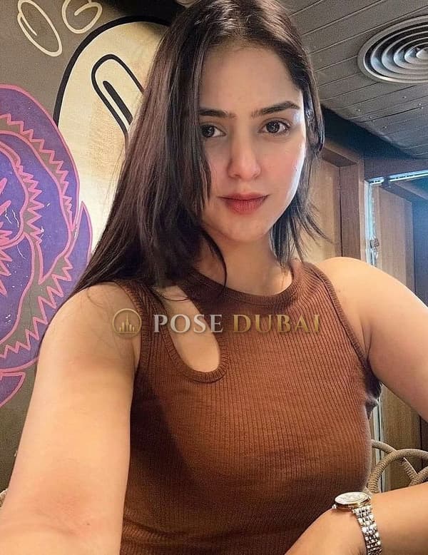 Diya, 22, escort in Dubai — 168 cm, Indian (photo 4 of 5)