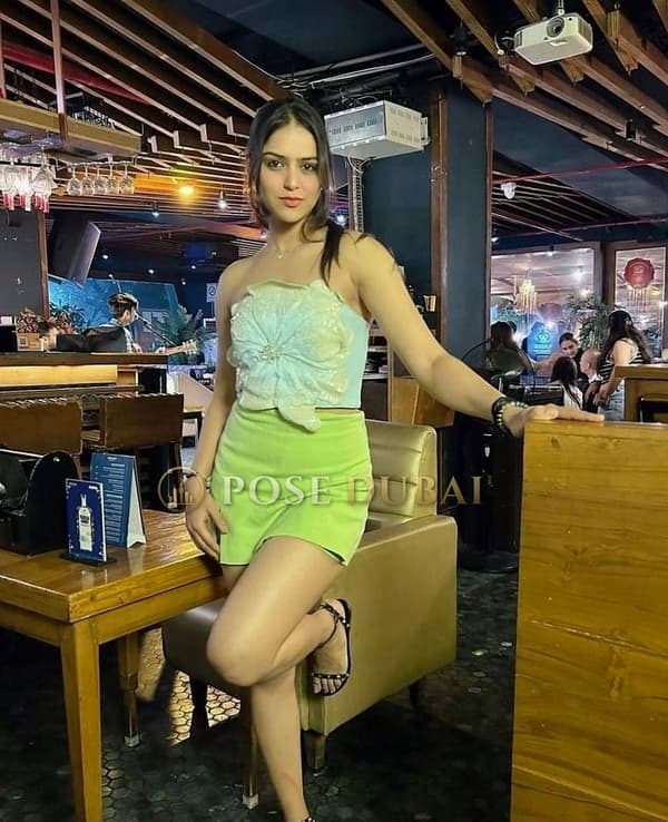 Diya, 22, escort in Dubai — Indian, 168 cm (photo 5 of 5)