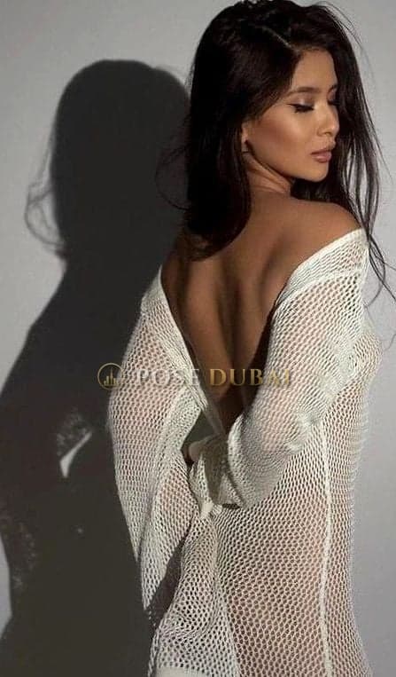 Esmina, 24, escort in Dubai — 166 cm (photo 6 of 13)