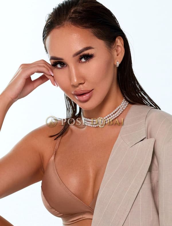 Gabi, 33, escort in Dubai — Azerbaijani (photo 7 of 13)