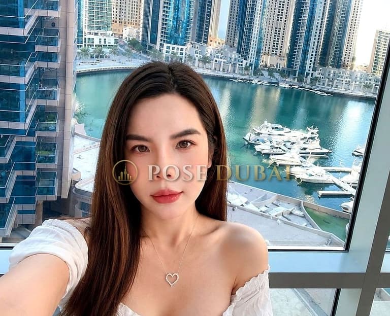 Jenny, 23, escort in Dubai — 168 cm, Korean (photo 2 of 7)