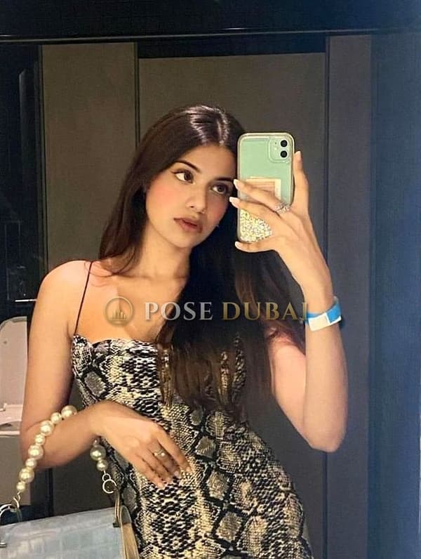 Juhi, 22, escort in Dubai — 168 cm, Indian (photo 4 of 4)