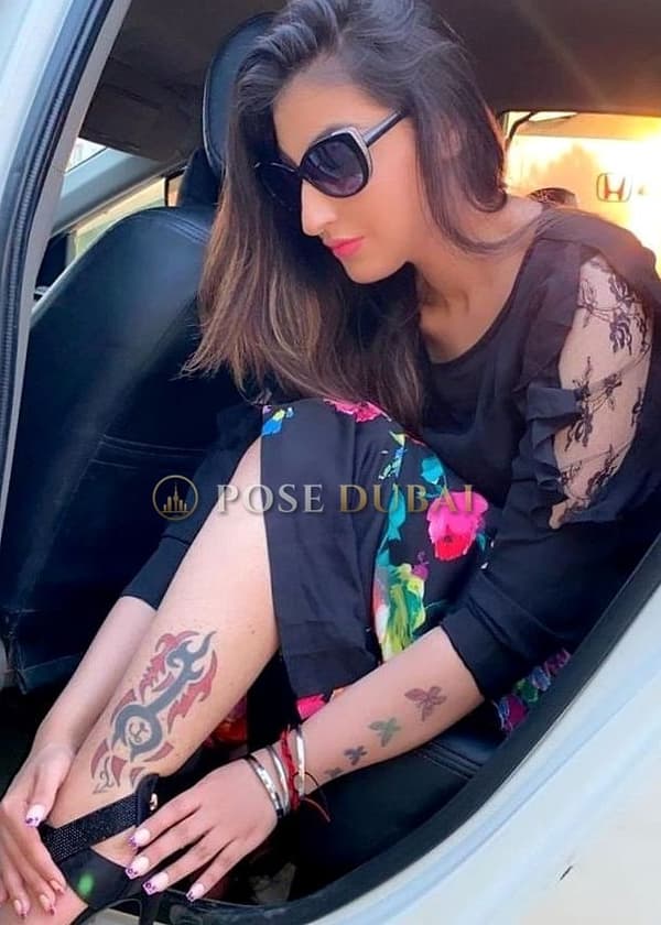 Laila, 21, escort in Dubai — Indian, 165 cm (photo 5 of 6)