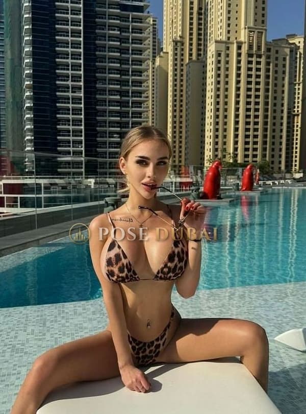 Larina, 24, escort in Dubai — 166 cm (photo 6 of 6)