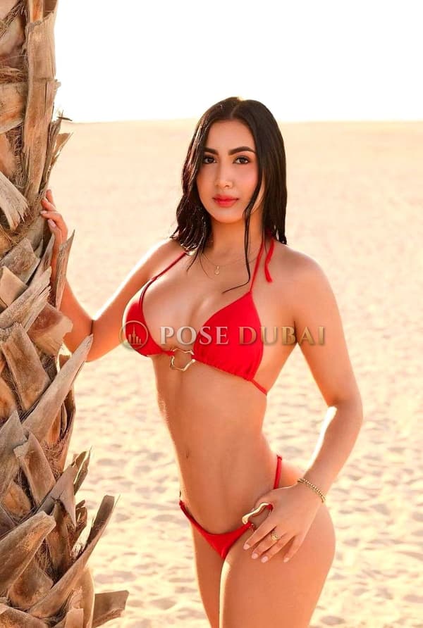 Laura, 21, escort in Dubai — 170 cm, Argentinian (photo 6 of 7)