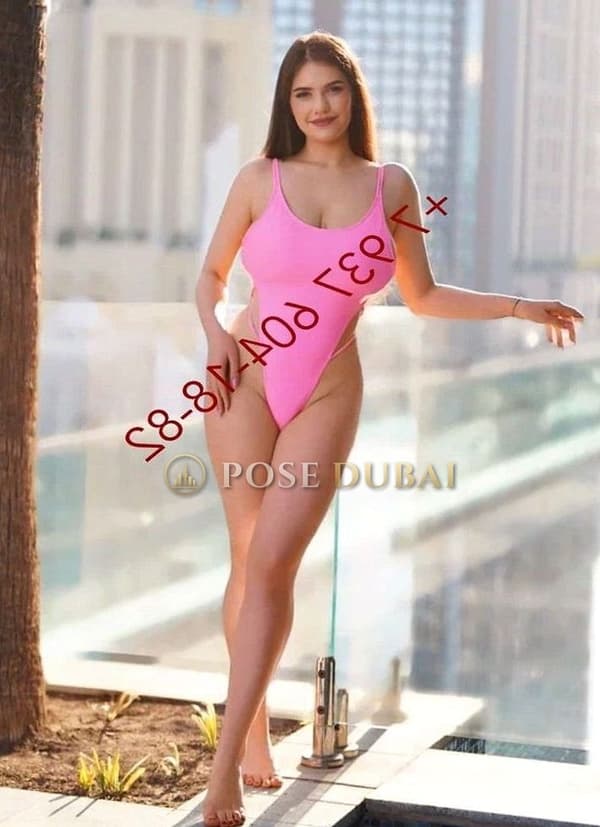 Laura, 22, escort in Dubai — Romanian, 170 cm (photo 7 of 9)