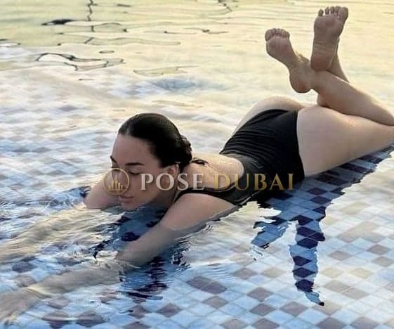 Laura, 29, escort in Dubai — Kazakh, 170 cm (photo 11 of 13)