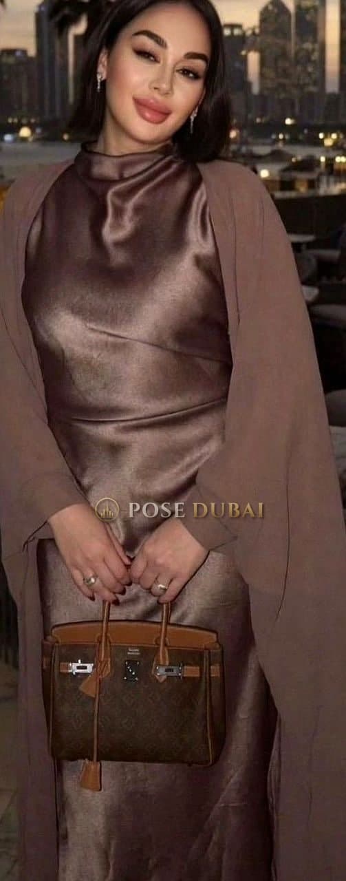 Laura, 29, escort in Dubai — Kazakh, 170 cm (photo 3 of 13)