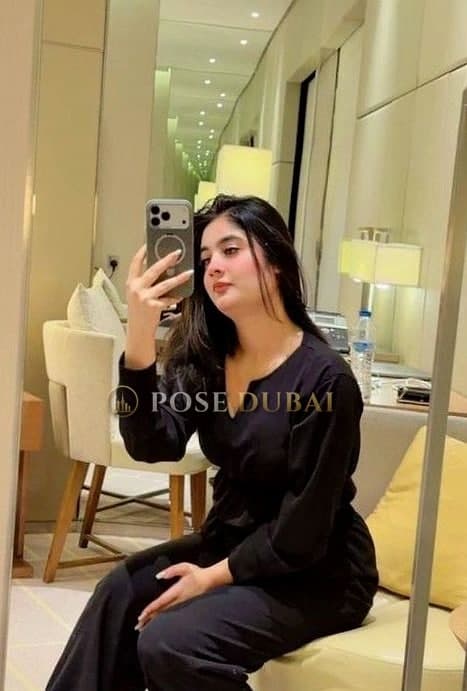 Anamika, 22, escort in Dubai — Indian, 168 cm (photo 1 of 3)