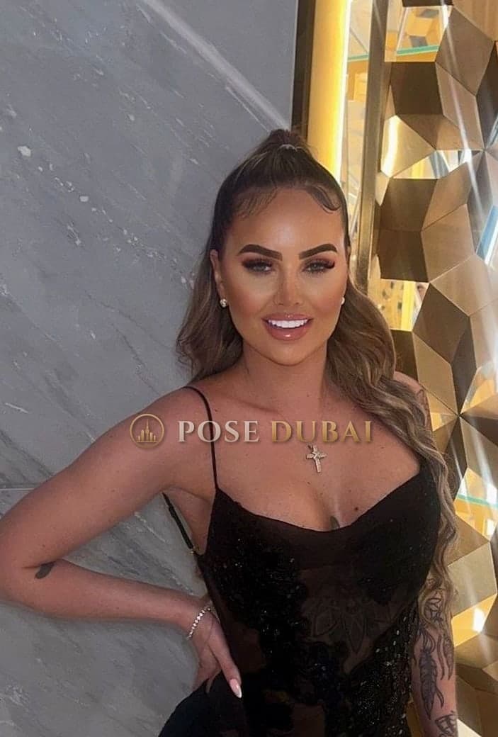 Chanel, 27, escort in Dubai — British, 170 cm (photo 1 of 5)
