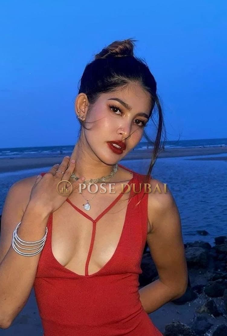 Diva, 24, escort in Dubai — Indonesian, 165 cm (photo 1 of 13)