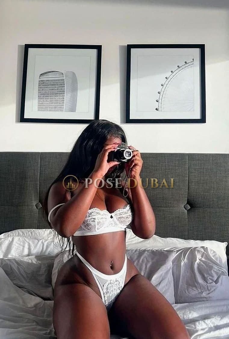Grace, 24, escort in Dubai — Ghanaian, 169 cm (photo 1 of 6)