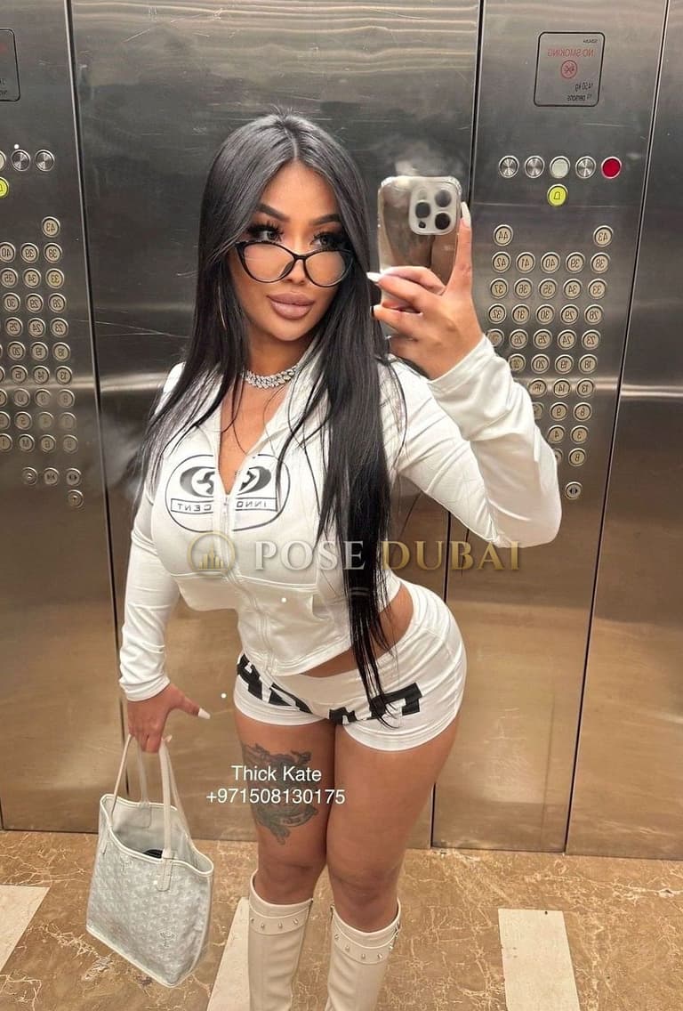 Kate, 25, escort in Dubai — Colombian, 158 cm (photo 1 of 13)