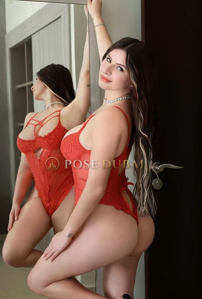 Kathy, 21, escort in Dubai — Colombian, 168 cm (photo 1 of 6)