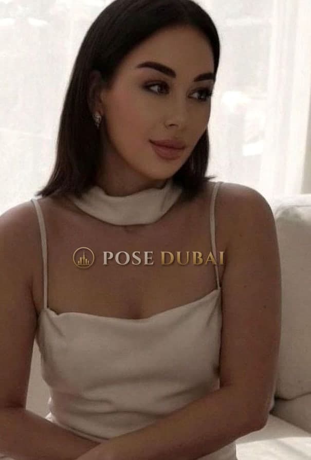 Laura, 29, escort in Dubai — Kazakh, 170 cm (photo 1 of 13)