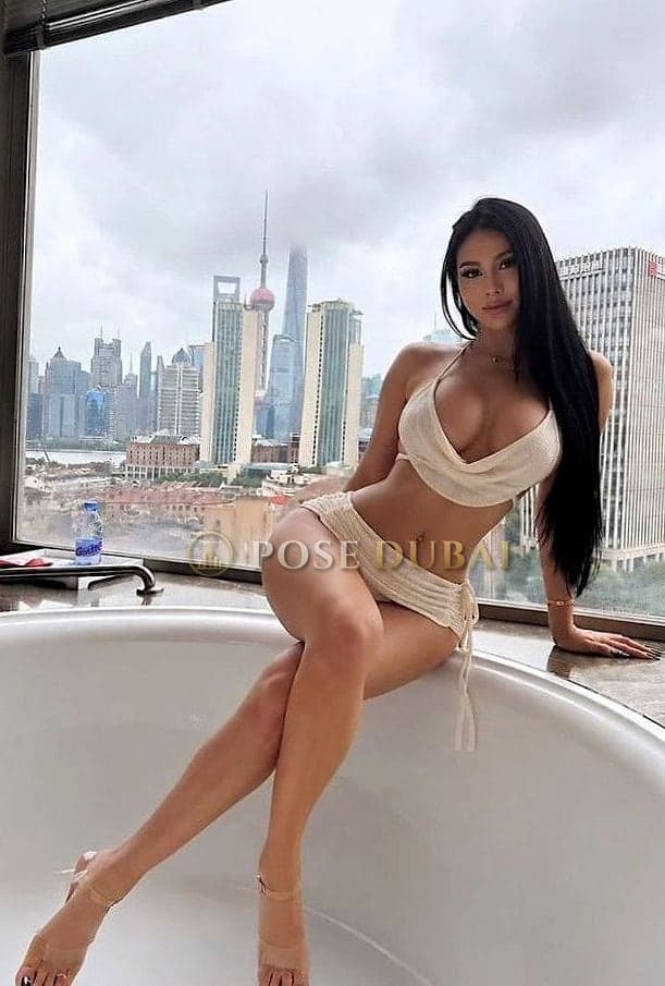Lena, 25, escort in Dubai — 165 cm (photo 1 of 10)