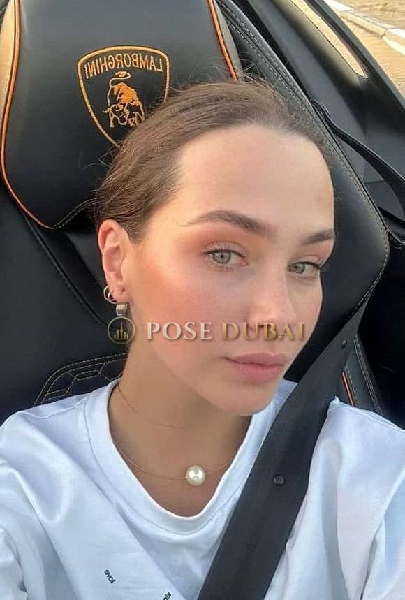 Lily, 22, escort in Dubai — 168 cm (photo 1 of 13)