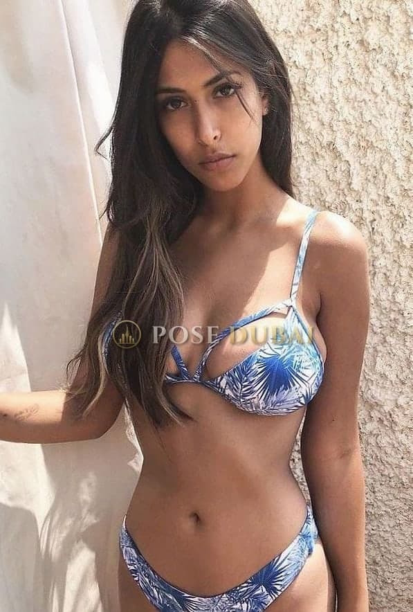 Selena, 19, escort in Dubai — 164 cm (photo 1 of 9)