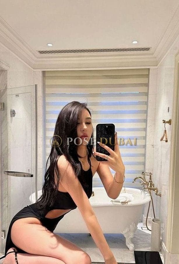 Yuna, 23, escort in Dubai — 175 cm (photo 1 of 13)
