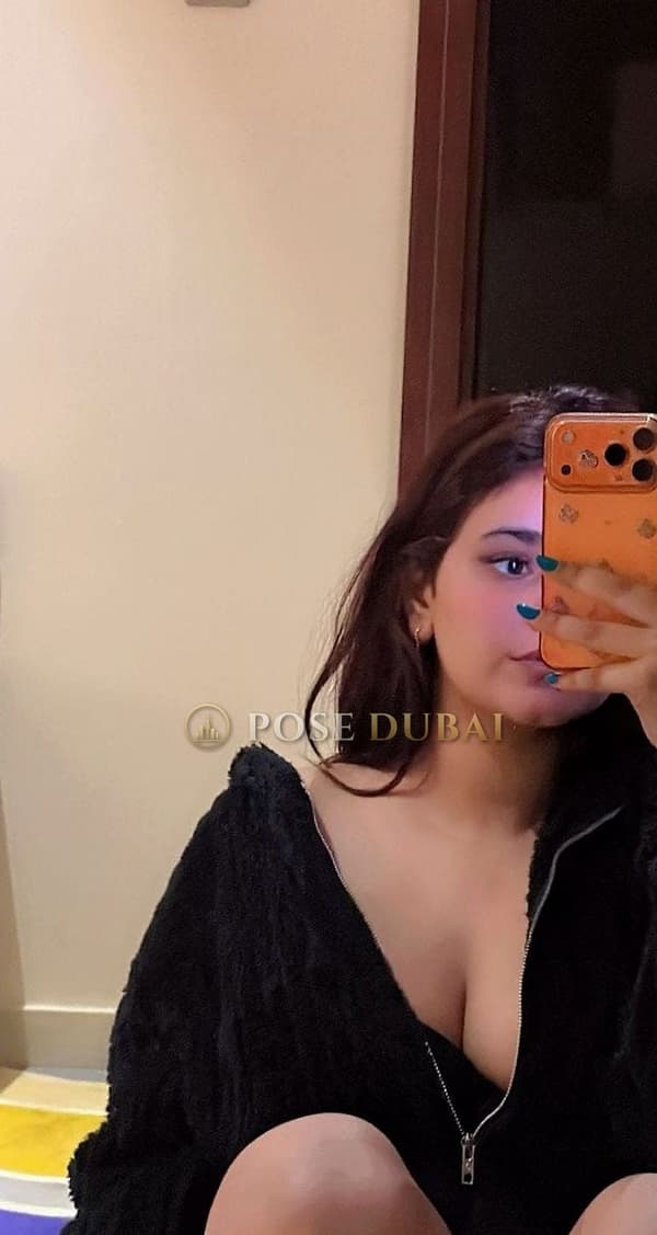Maya, 23, escort in Dubai — Indian, 167 cm (photo 9 of 10)