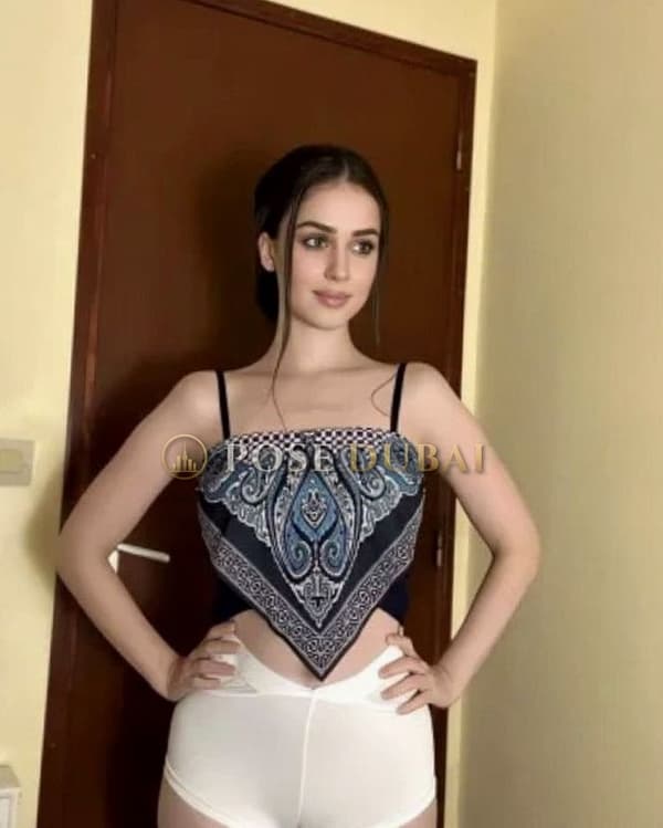 Meera, 22, escort in Dubai — 167 cm (photo 11 of 13)