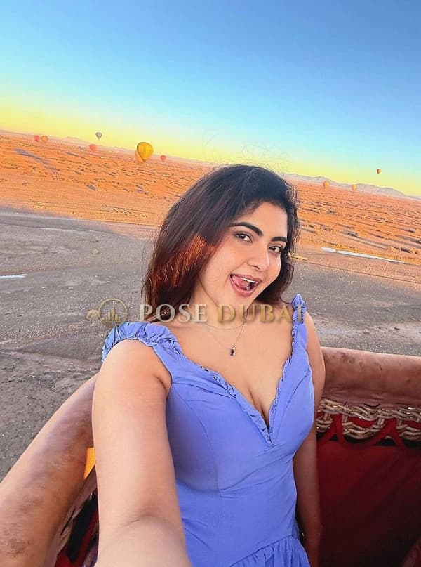 Muskan, 23, escort in Dubai — Indian, 168 cm (photo 3 of 6)