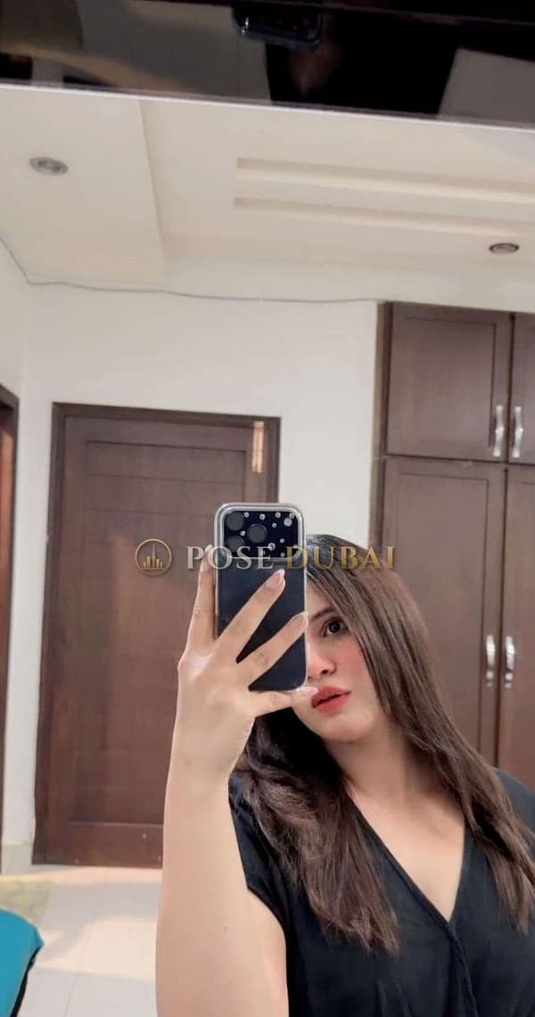 Muskan, 23, escort in Dubai — Indian, 163 cm (photo 3 of 4)