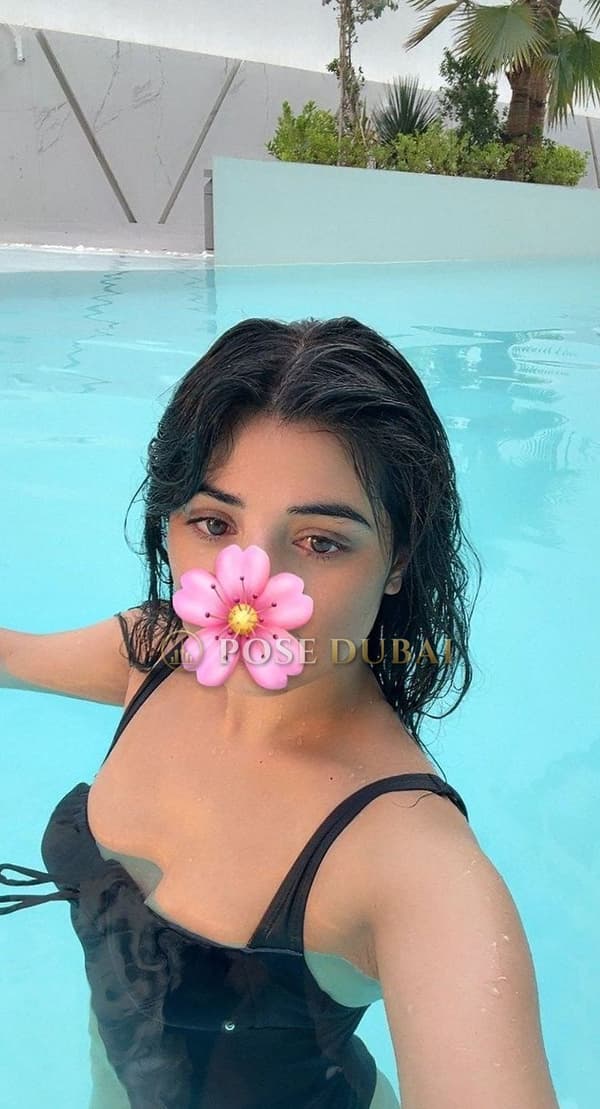 Noor, 21, escort in Dubai — Pakistani, 160 cm (photo 13 of 13)