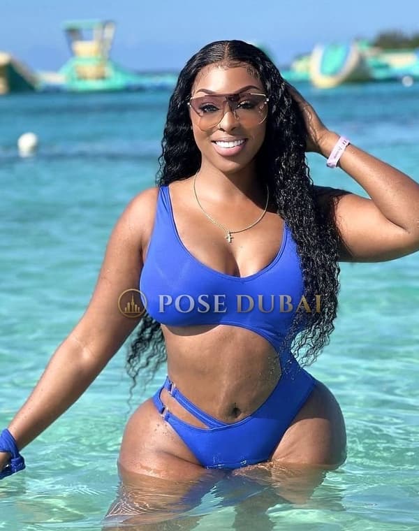 Olivia, 27, escort in Dubai — South African, 165 cm (photo 7 of 9)