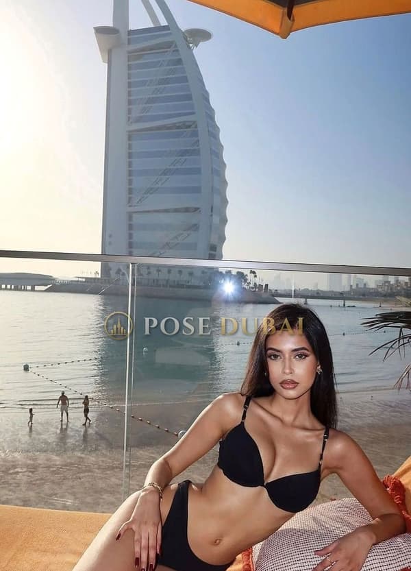 Pallavi, 22, escort in Dubai — Indian, 168 cm (photo 3 of 5)