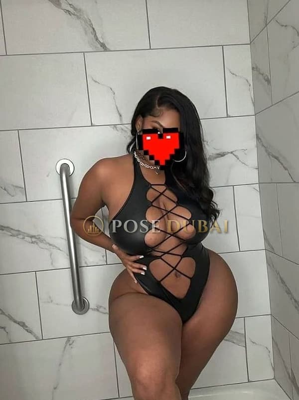Pearl, 27, escort in Dubai — 168 cm, South African (photo 2 of 8)