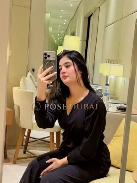 Anamika, 22, escort in Dubai — Indian, 168 cm (photo 1 of 3)